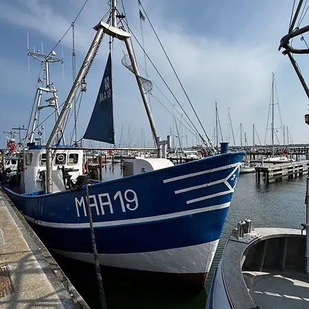 2 Mit Eigenem Bootsanleger * Maasholm